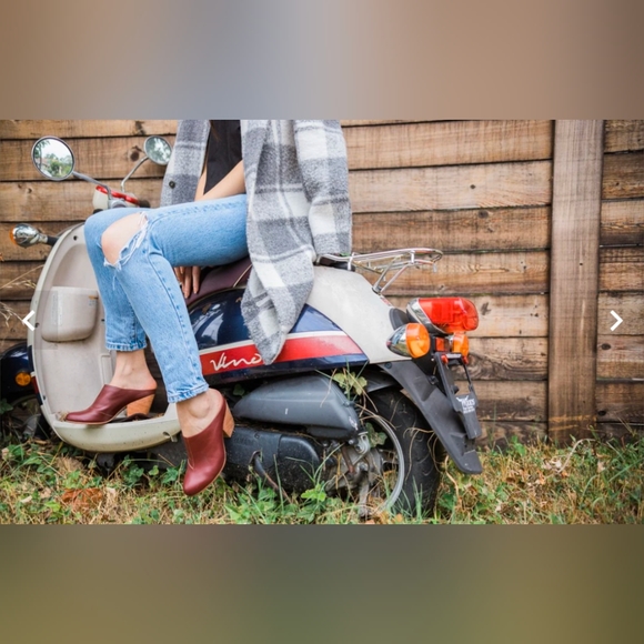 Fortress Of Inca Abby Mule in Walnut - Picture 6 of 16